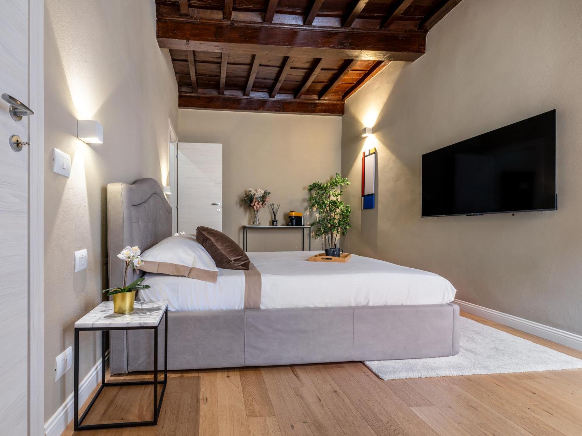 Santa Croce Luxury Suite - Dolcevita Holiday Florencja Zewnętrze zdjęcie