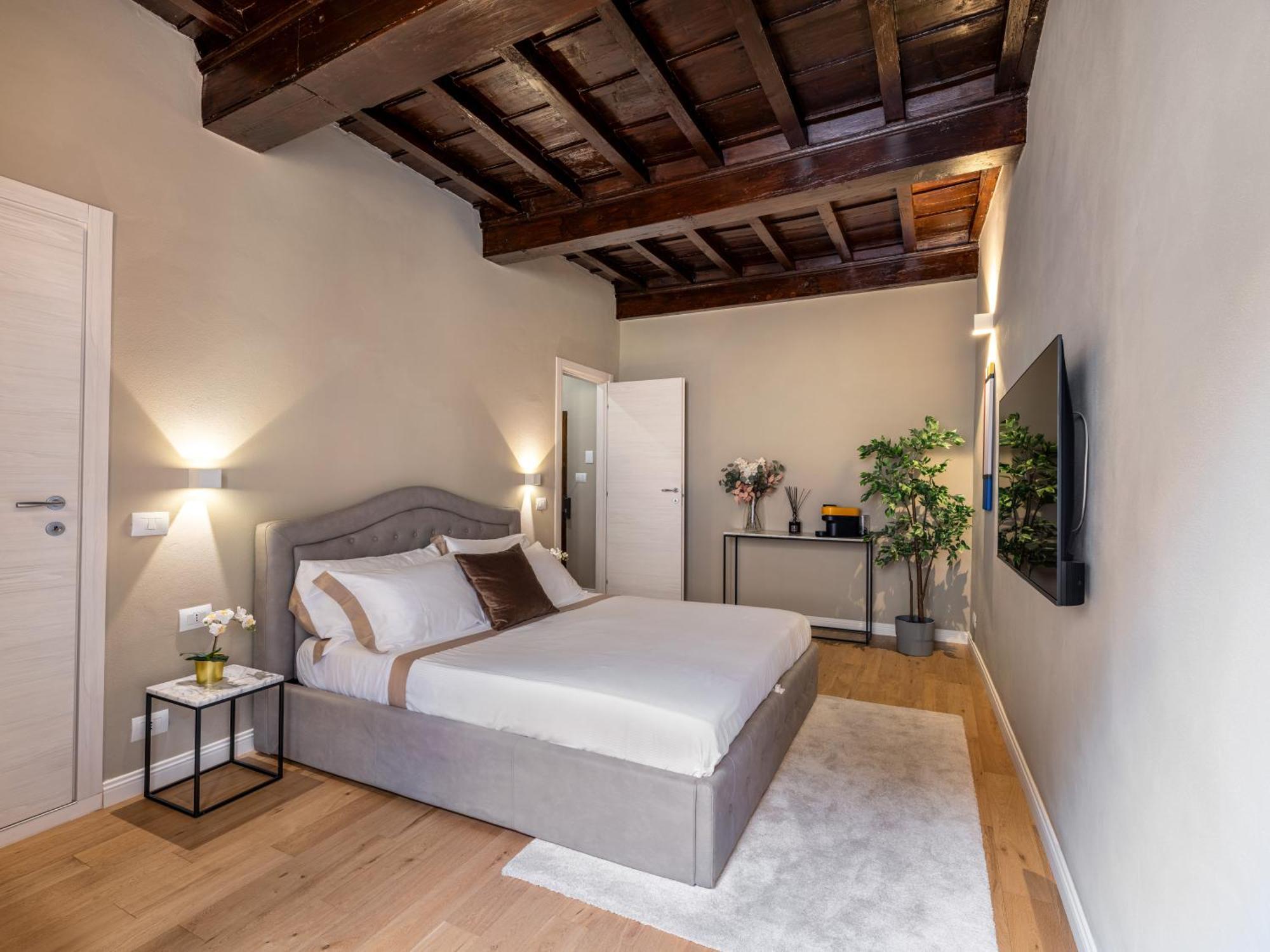 Santa Croce Luxury Suite - Dolcevita Holiday Florencja Zewnętrze zdjęcie